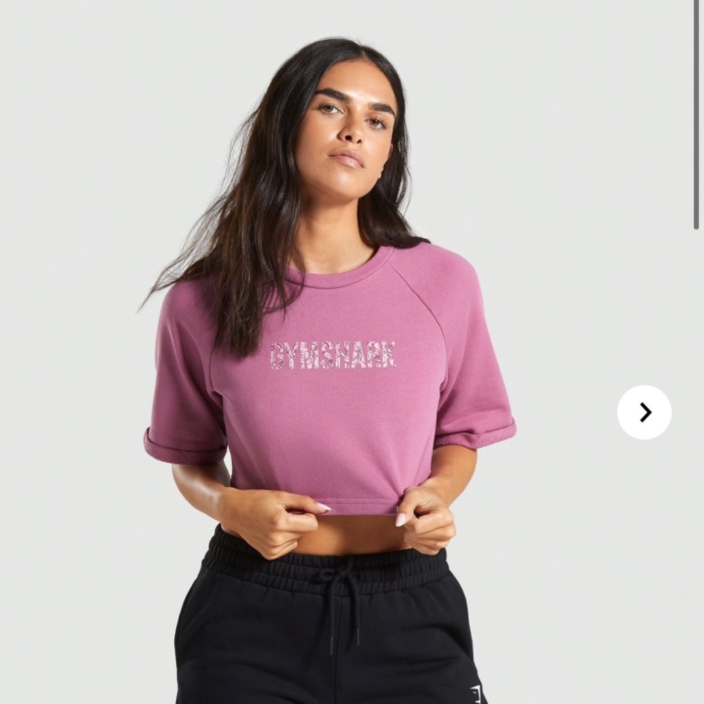 Gymshark | NWT Mauve Botanic Graphic Boxy Crop Top